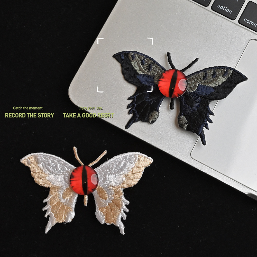 Embroidery Gothic - กิ๊บติดผมลายผีเสื้อปักลายตาสีแดงสไตล์โกธิคเข้ม เครื่องประดับผมแนวซับคัลเจอร์ กิ๊บติดผมด้านข้างสำหรับผู้หญิง เครื่องประดับสำหรับงานปาร์ตี้ HUANZHI 2026