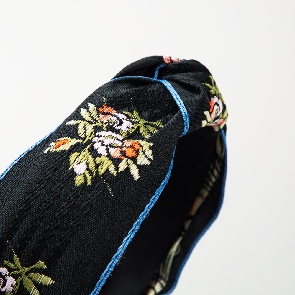 ที่คาดผมสไตล์เรโทรใหม่สุดฮิตสำ - Embroidery Knot บทวิจารณ์และราคา