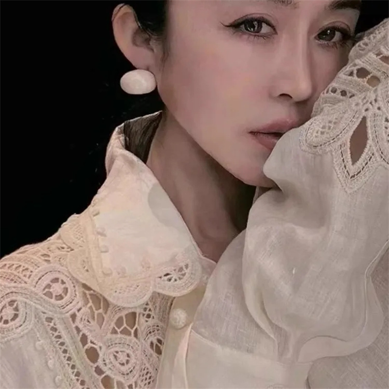 เสื้อเชิ้ตสีขาวสไตล์ดีไซเนอร์ส - Embroidery On Shirt บทวิจารณ์และราคา