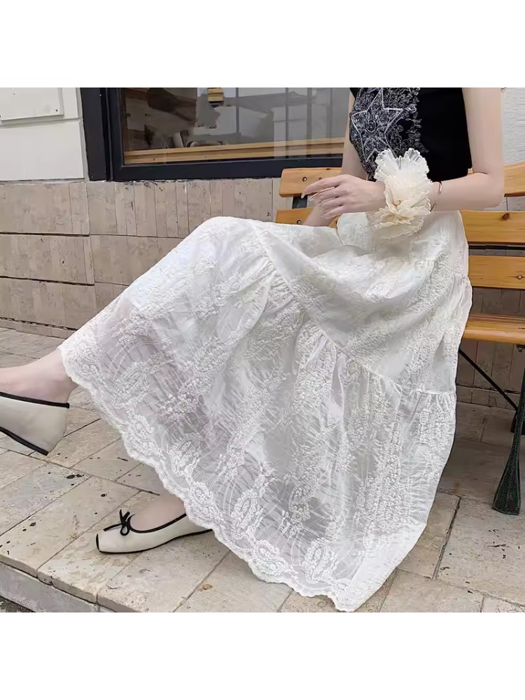 กระโปรงทรงเอเอวสูงสำหรับสาวพลั - Embroidery Effect บทวิจารณ์และราคา