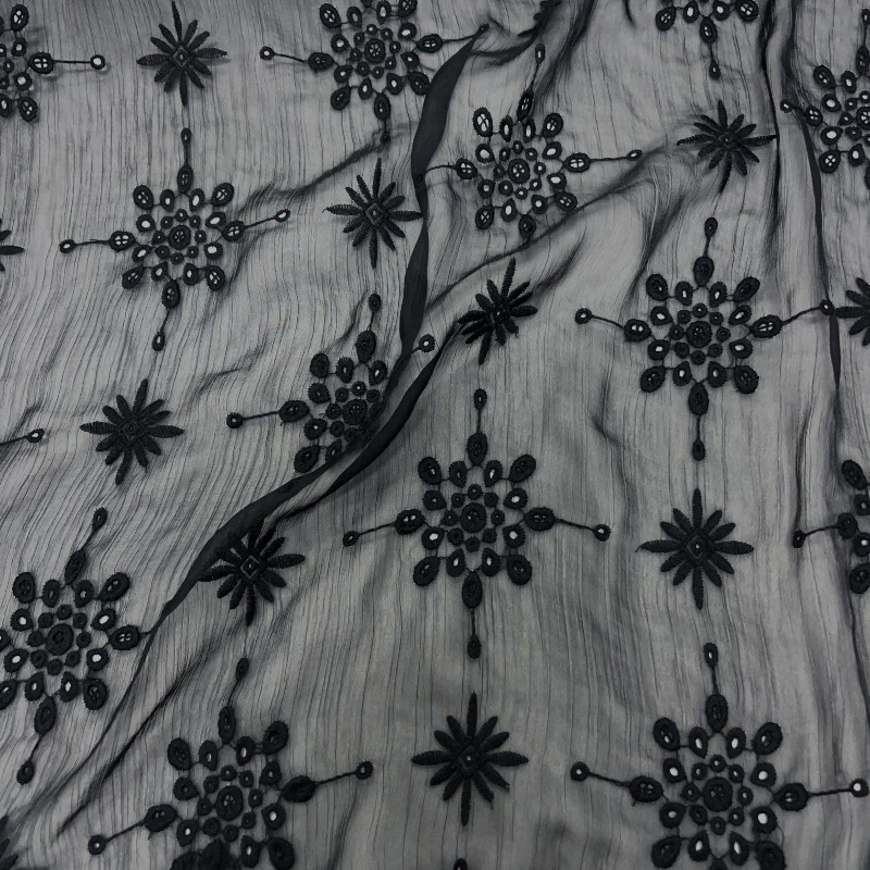 ผ้าชีฟองสีดำกึ่งโปร่งแสงลายปัก - Embroidery Knot บทวิจารณ์และราคา